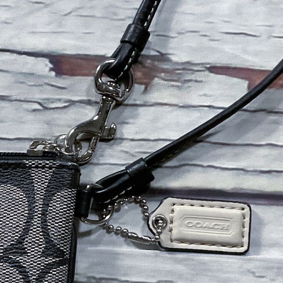 Coach Womens Purse Wristlet Gray Black Logo Zipper Close Blue Lining 6" x 4" - Picture 8 of 8